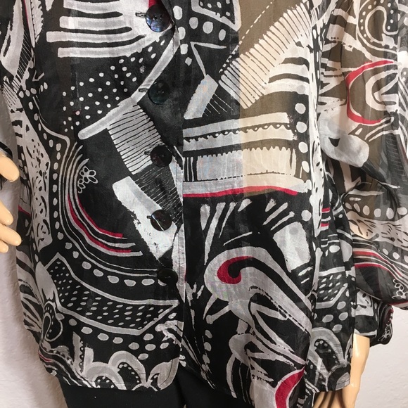 Chico’s Black/White/Silk Print Blouse - Picture 3 of 8